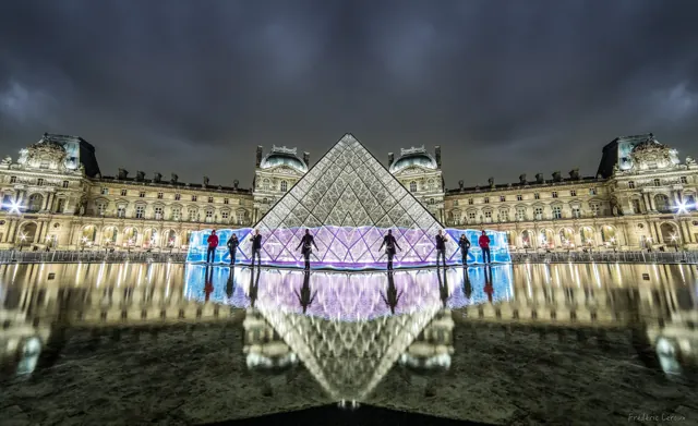 Light painting au Louvre – Frédéric Leroux photographe