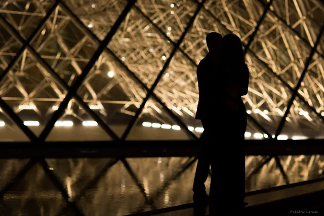 Light painting au Louvre – Frédéric Leroux photographe