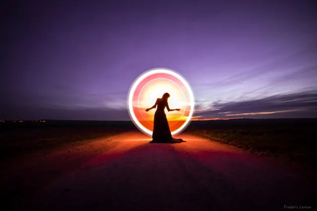 Light painting Pink Lady – Frédéric Leroux photographe