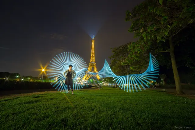 Light painting à la tour Eiffel, Paris – Frédéric Leroux photographe