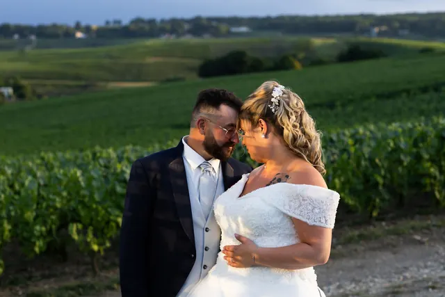 Mariés dans les vignes en Champagne – Frédéric Leroux, photographe de mariage à Reims